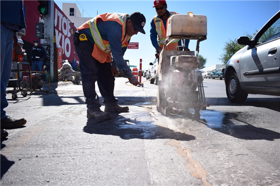 Inician trabajos de bacheo en concreto hidráulico en la avenida Ocampo ...