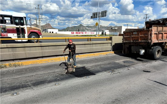 Siguen trabajos de bacheo en calles y avenidas de Chihuahua Capital ...